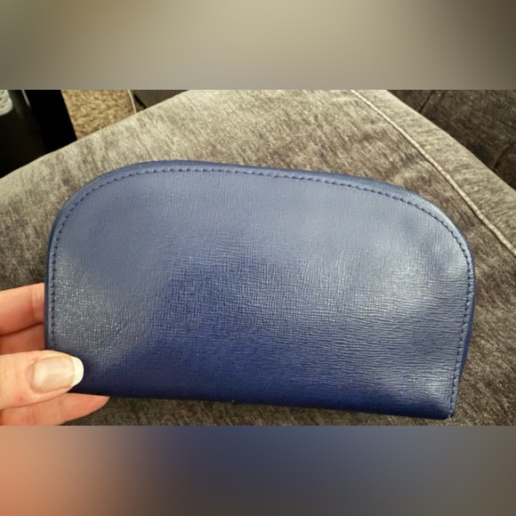 Furla authentic Navy Leather Zip Pouch gold hardware NWT - Picture 9 of 9